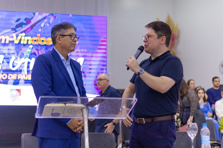 FILHOS E PAIS DE PASTORES @ CULTO-93